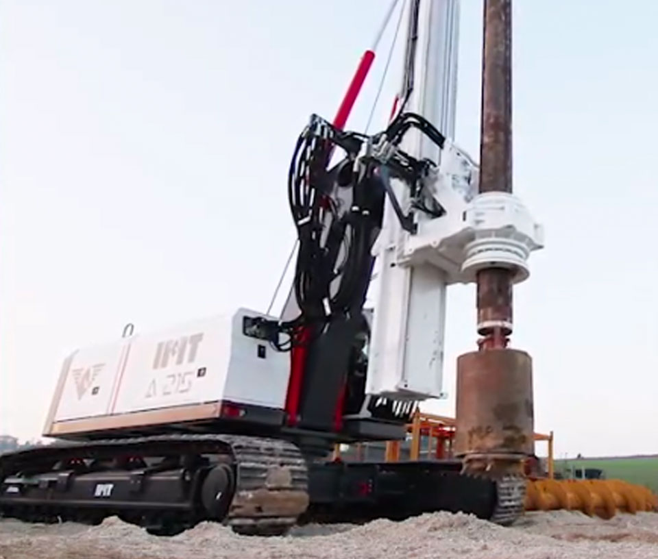 IMT manufacture of hydraulic piling and drilling rigs